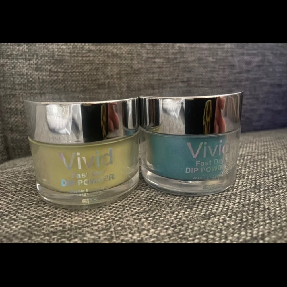 Dip powder (nails)